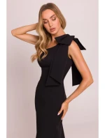 M847 Šaty na jedno rameno s mašlí - černé M847 Šaty na jedno rameno s mašlí - černé