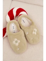 Futrzané papuče s květinami pistáciové Selinne Futrzané papuče s květinami pistáciové Selinne