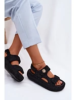 Zdobené dámské sandály na platformě model 22111259 Černé - Goe