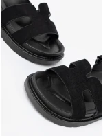 Praktické  nazouváky černé dámské platforma