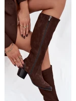 Kožené semišové kozačky na podpatku s přezkou  Čokoládové model 21744813 - Zazoo