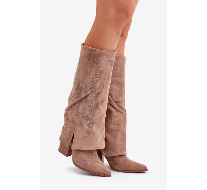 Zdobené Kozačky S Ohnutým Štítem Na Podpatku Tmavě Béžové Ivilta