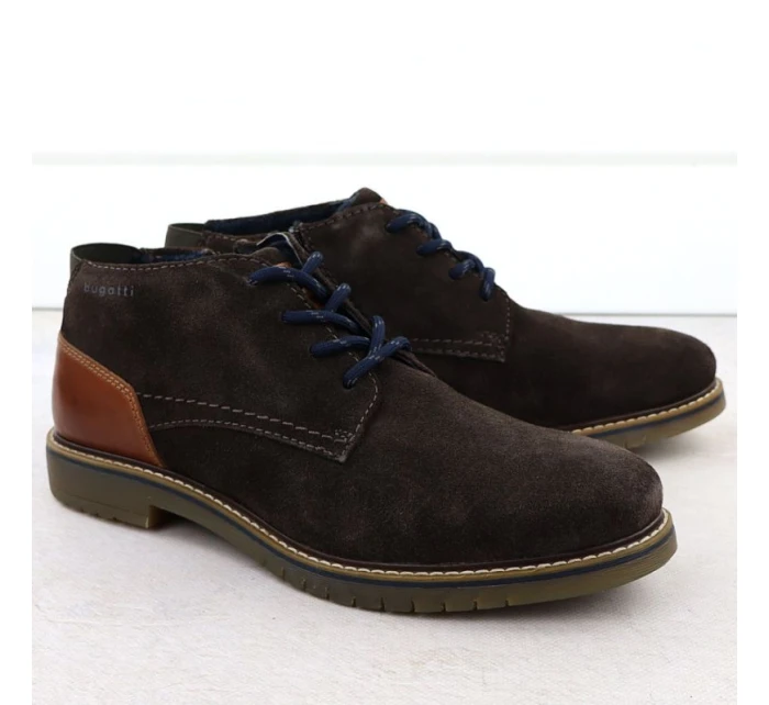 Pánské kožené boty model 21906017 z čokoládové semišové kůže - Bugatti