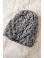 Fleecová čepice tmavě šedá model 18751391 - K-Fashion Fleecová čepice tmavě šedá model 18751391 - K-Fashion