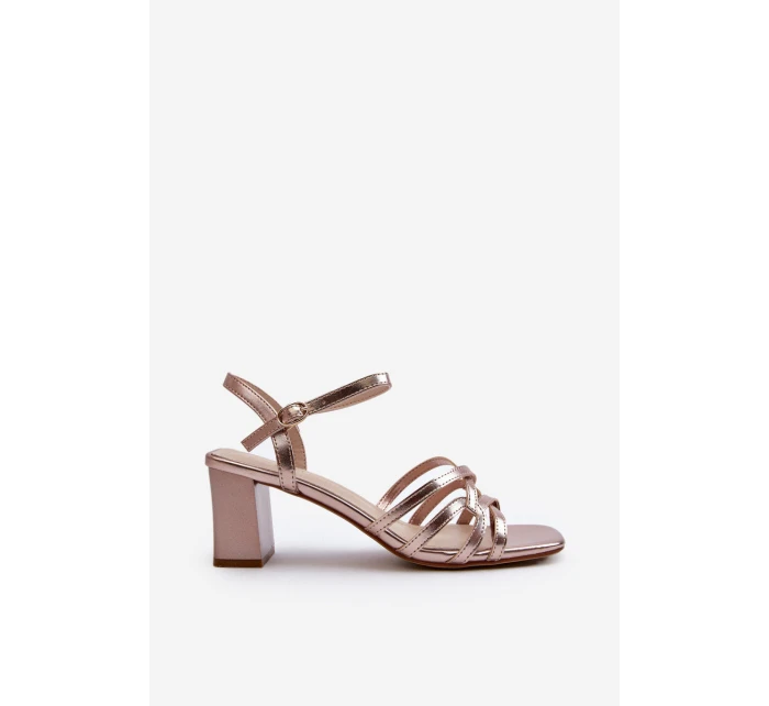 Dámské sandály na podpatku model 21656603 Zlaté - SERGIO LEONE