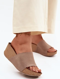 model 22125915 semišové dámské pantofle na korkové platformě tmavě béžové - Zazoo