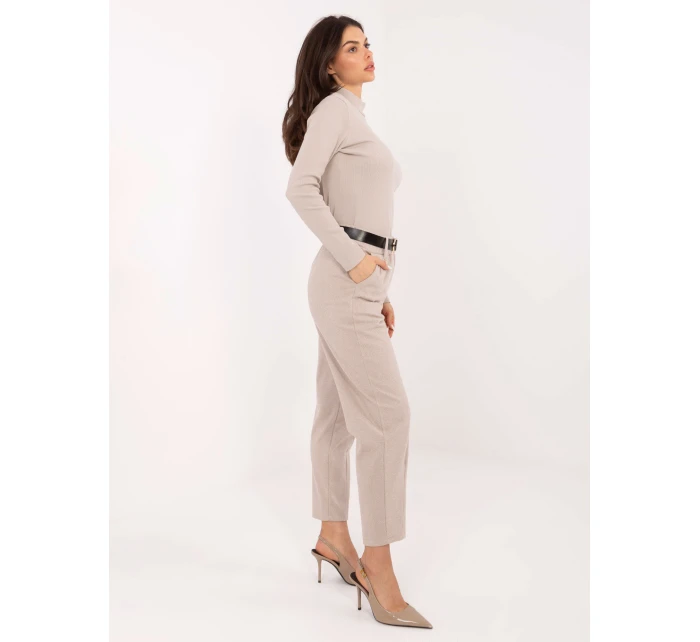 Spodnie IT SP model 21776446 beżowy - FPrice Spodnie IT SP model 21776446 beżowy - FPrice