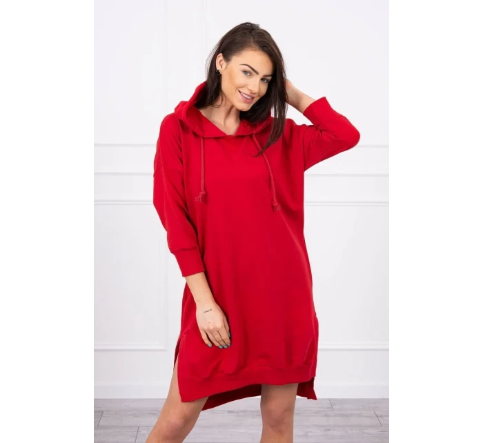 Šaty s kapucí a delšími zády červené