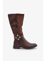 Zateplené Kozačky Na Plochém Podpatku S Přezkou Hnědé model 21881041 - Kesi