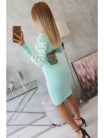 Otrhané mátové šaty