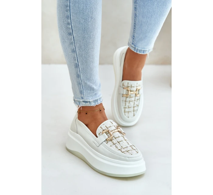 Kožené dámské mokasíny na platformě se zlatou ozdobou  model 21675562 - VINCEZA