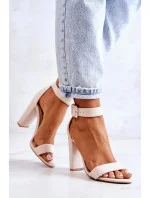 Semišové sandály na béžove model 20333573 - FPrice Semišové sandály na béžove model 20333573 - FPrice