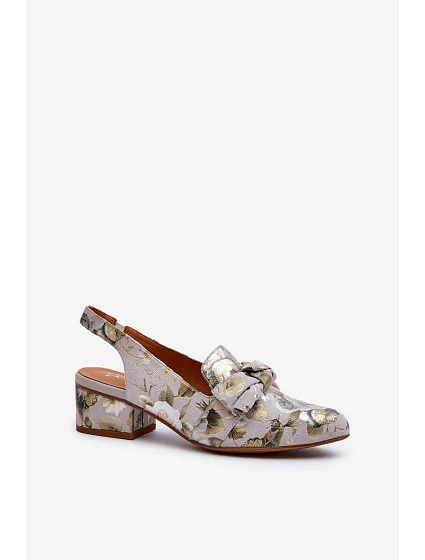 Dámské kožené sandály na nízkém podpatku s květinami model 21659986 Zelené - Maciejka