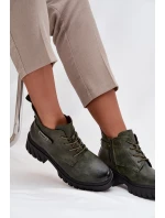 Nízké zateplené dámské boty na klínku s ozdobným páskem tmavě zelené model 21712781 - Boto