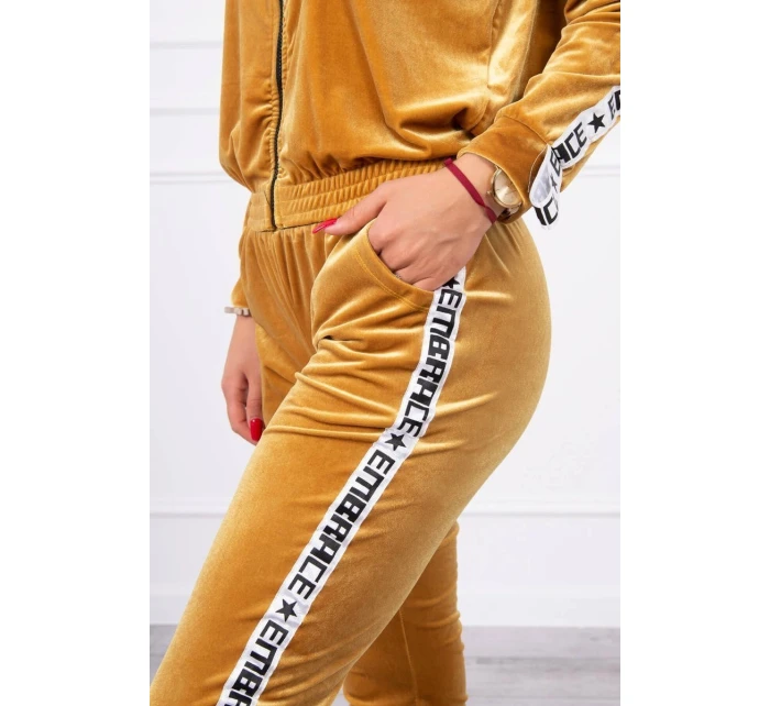 Velurová souprava s ozdobnými model 21752920 hořčicová - K-Fashion Velurová souprava s ozdobnými model 21752920 hořčicová - K-Fashion