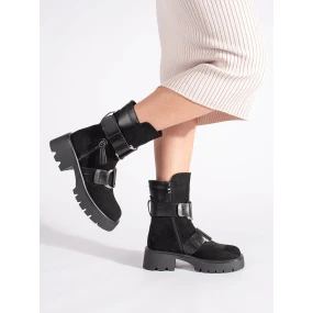 Pohodlné  kotníčkové boty dámské  na plochém podpatku