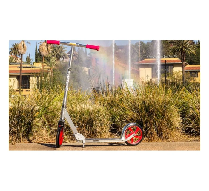 Koloběžka Razor A5 Lux 13073001 (stříbrná barva) Koloběžka Razor A5 Lux 13073001 (stříbrná barva)