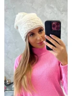 Dámská čepice ecru model 18751599 - K-Fashion Dámská čepice ecru model 18751599 - K-Fashion
