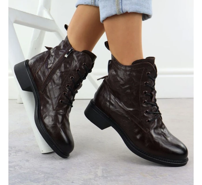 Dámské zateplené kožené boty brown dámské model 21905169 - VINCEZA Dámské zateplené kožené boty brown dámské model 21905169 - VINCEZA