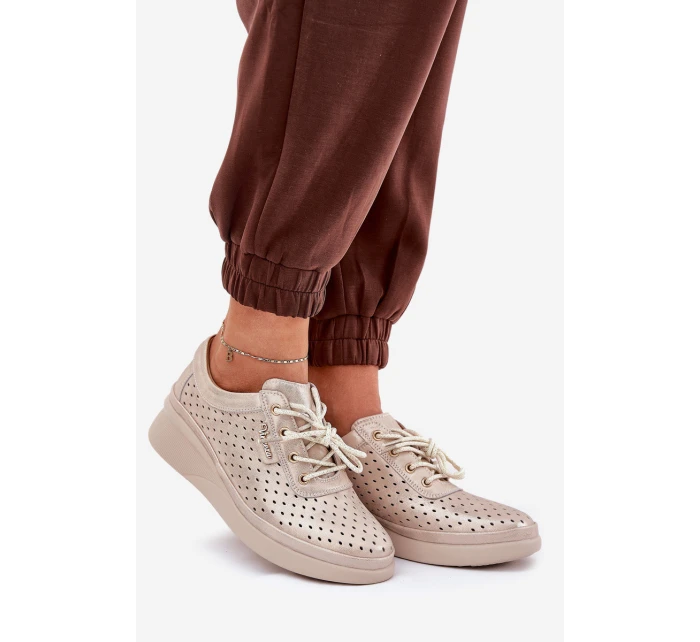 Dámské Kožené Sportovní Tenisky Zlaté model 21686723 - VINCEZA Dámské Kožené Sportovní Tenisky Zlaté model 21686723 - VINCEZA