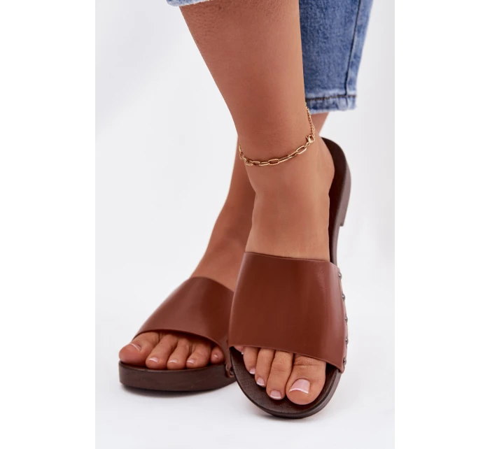 Dámské pantofle s přezkami na nízkém podpatku Camel Brinalle