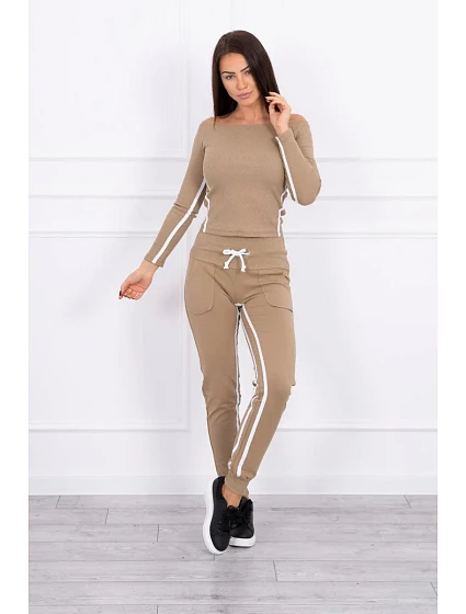 Sada s dvojitými pruhy camel