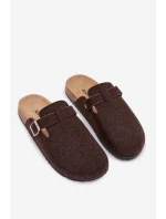 Pánské pantofle s přezkou čokoládové model 21794104 - Boto