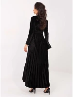 Sukienka IT SK czarno model 21807918 - FPrice Sukienka IT SK czarno model 21807918 - FPrice