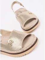 Trendy dámské zlaté  sandály na plochém podpatku