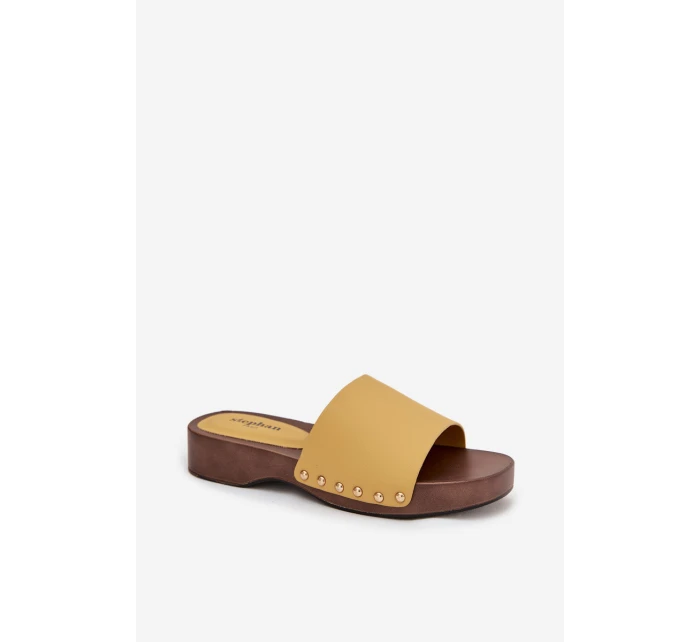 Dámské pantofle s žluté model 21918796 - Boto