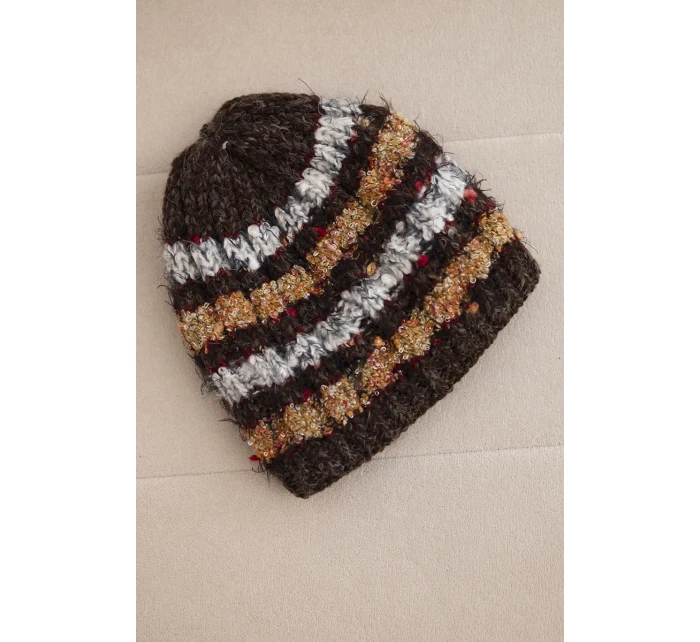 Dámská zimní vlněná čepice s ozdobnými krystalky K399 černá