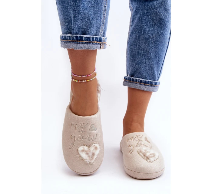 Lesklé dámské pantofle béžové Geraja Lesklé dámské pantofle béžové Geraja