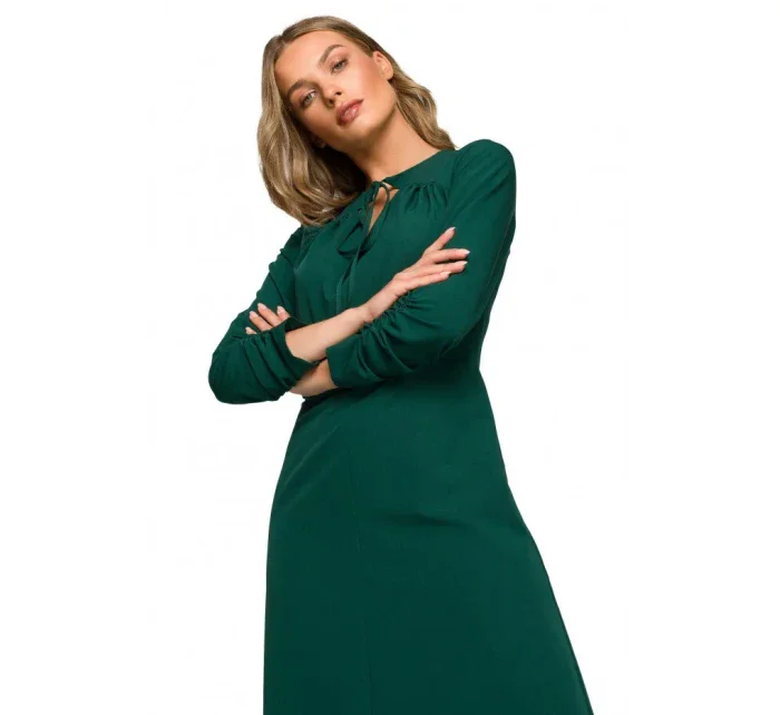 S325 Přiléhavé šaty s vázaným výstřihem - zelené