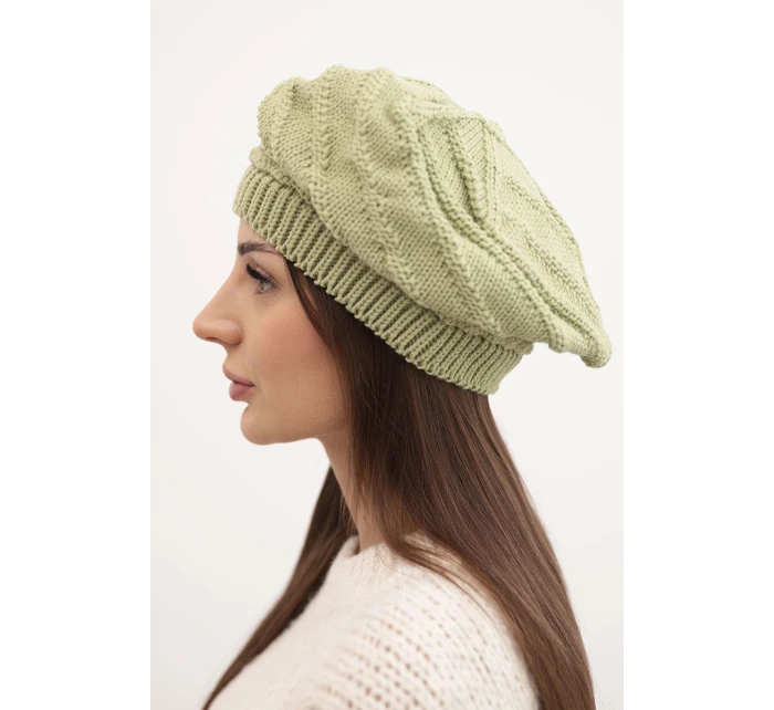 Dámská zimní čepice z vlny volného střihu s ozdobným vzorem model 21878077 khaki - K-Fashion Dámská zimní čepice z vlny volného střihu s ozdobným vzorem model 21878077 khaki - K-Fashion