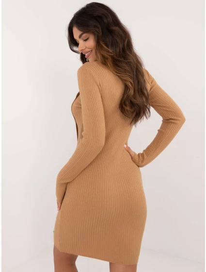 Šaty AT SK 2345 2.34 velbloudí Šaty AT SK 2345 2.34 velbloudí