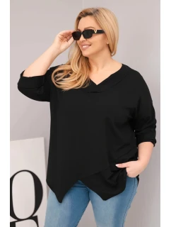 Dámská bavlněná blůza Plus Size s hlubokým výstřihem do V a asymetrickým spodním lemem černá