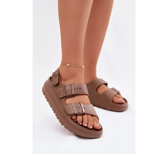 Dámské pěnové sandály na platformě Big Star TT274A035 hnědé Dámské pěnové sandály na platformě Big Star TT274A035 hnědé