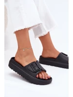 Dámské Pěnové Pantofle Na Platformě S Přezkou Černé model 21701787 - Boto Dámské Pěnové Pantofle Na Platformě S Přezkou Černé model 21701787 - Boto