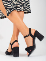 Trendy černé dámské  sandály na širokém podpatku
