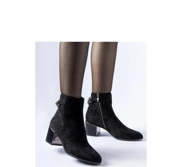 Boty na podpatku model 206492 Solea Boty na podpatku model 206492 Solea