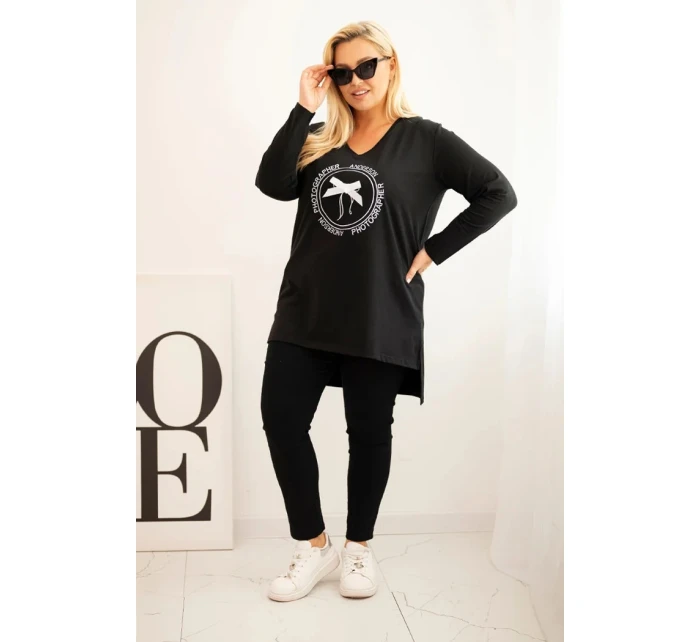 Dámská blůza s delší zadní částí a potiskem černá