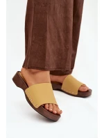 Dámské pantofle s žluté model 21918796 - Boto