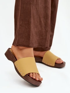 Dámské pantofle s žluté model 21918796 - Boto