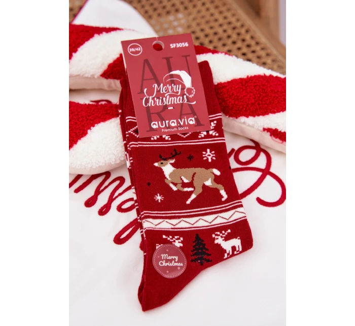 Pánské vánoční ponožky s motivem běžícího soba – červené Pánské vánoční ponožky s motivem běžícího soba – červené