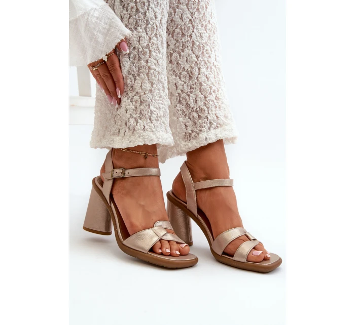 Kožené sandály na podpatku Maciejka 06029-25 Zlaté