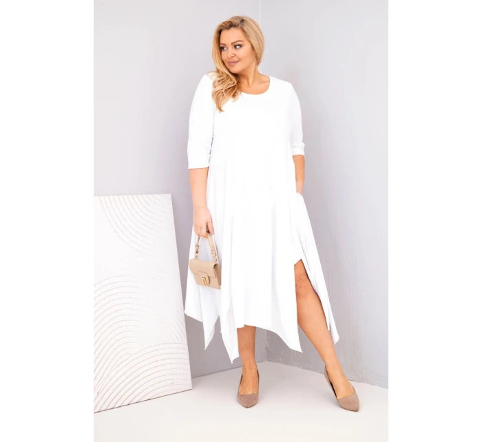 Dámská bavlněná suknička Plus Size s asymetrickým spodním lemem bílá