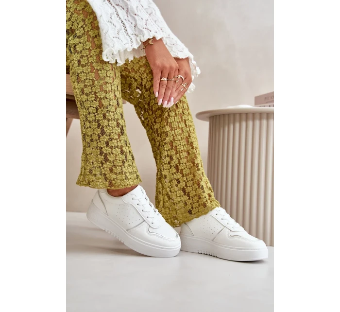 Dámské tenisky na platformě s ozdobným šněrováním bílé model 20458652 - Kesi Dámské tenisky na platformě s ozdobným šněrováním bílé model 20458652 - Kesi