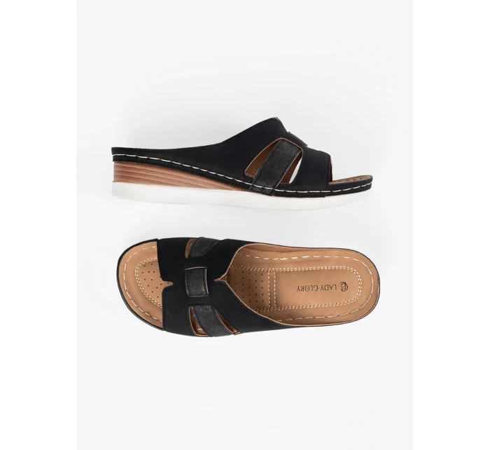 Pohodlné černé dámské  nazouváky platforma