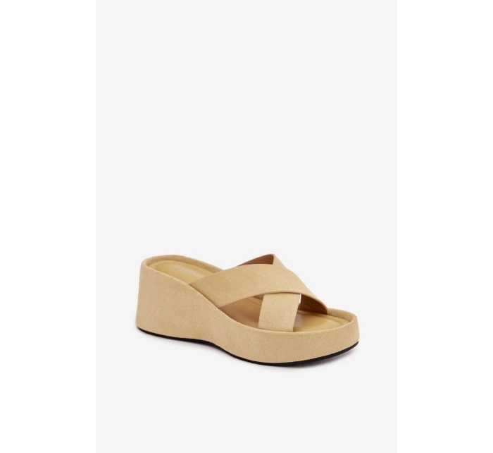 Dámské pantofle na platformě z žluté model 21919321 - Boto