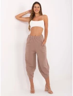 Spodnie dresowe RV DR model 21320072 ciemny bezowy - FPrice Spodnie dresowe RV DR model 21320072 ciemny bezowy - FPrice